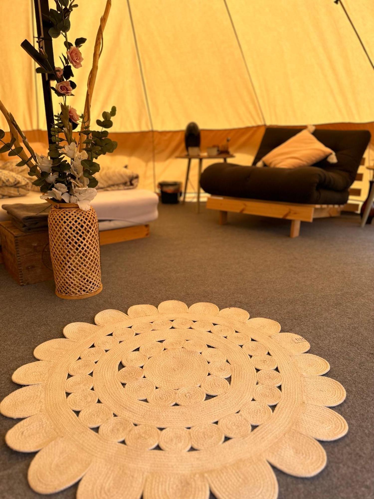 Glamping On Idyllic Lake, Paddle Boards & Rowboat Пошгрун Екстериор снимка